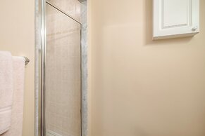 Rivetstays - The Yonge Grand Suites