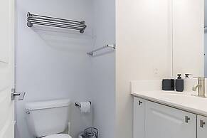 Rivetstays - The Yonge Grand Suites