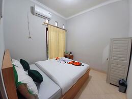 Homestay Syariah Dekat Monjali dan JCM by Simply Homy