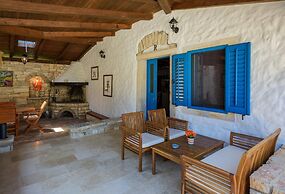 Pretty Villa With Balcony