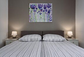 Pretty Villa With Balcony