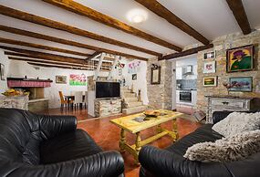 Pretty Villa With Balcony