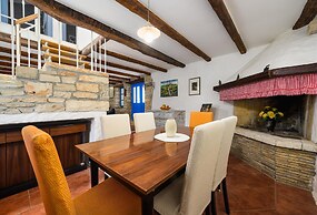 Pretty Villa With Balcony