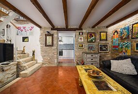 Pretty Villa With Balcony