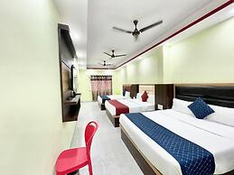 Hotel LV Palace - near Ghats & Temples