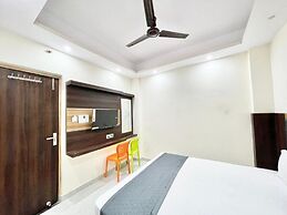 Hotel LV Palace - near Ghats & Temples