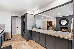 Spacious Retreat 8 Bedroom River