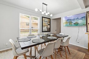 Spacious Retreat 8 Bedroom River