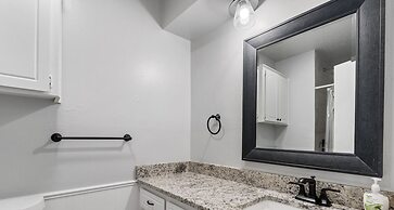 Spacious Retreat 8 Bedroom River