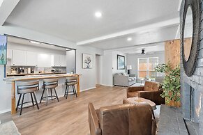 Spacious Retreat 8 Bedroom River