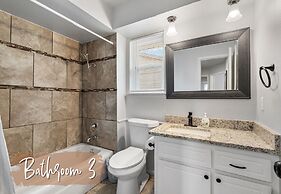 Spacious Retreat 8 Bedroom River