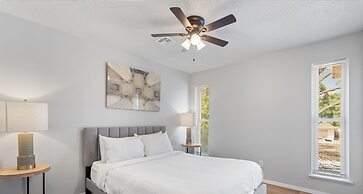 Spacious Retreat 8 Bedroom River