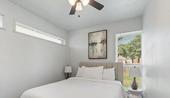 Spacious Retreat 8 Bedroom River