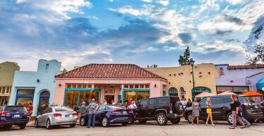 Spacious Retreat 8 Bedroom River