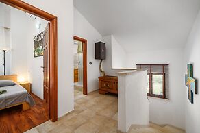 Lovely Villa Near the Beach