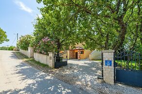 Lovely Villa Near the Beach