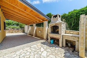 Lovely Villa Near the Beach