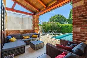 Lovely Villa Near the Beach