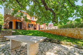 Lovely Villa Near the Beach