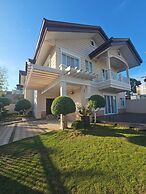 Elegant 3BR Private Home in Vista Grande