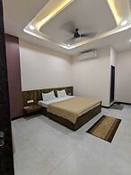 Hotel Dhruvnanda Palace Khategaon