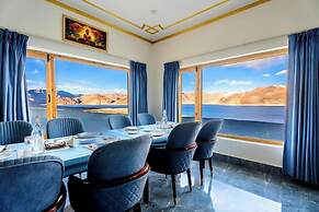 Grand Retreat