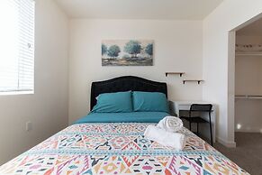 Santa Ana Delightful 4 Bedroom House