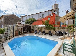 Majestic Villa With Private Pool
