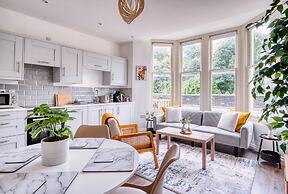 Stunning 2 Bed by the City Centre & Bute Park