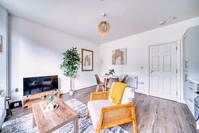 Stunning 2 Bed by the City Centre & Bute Park