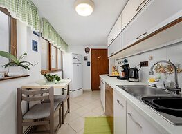 Pretty Apartment With Balcony