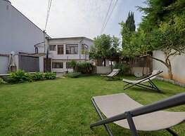 Pretty Apartment With Balcony