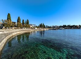 Pretty Apartment With Balcony