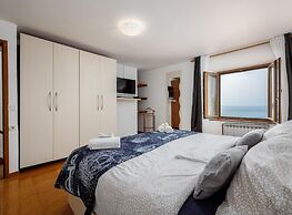 Pretty Apartment With Balcony