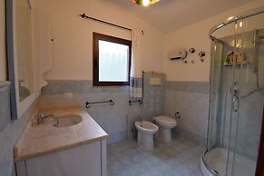 Casa Irene With Balcony In Budoni