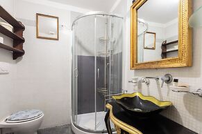 Elegant apartment in Trastevere- Bolognese 45