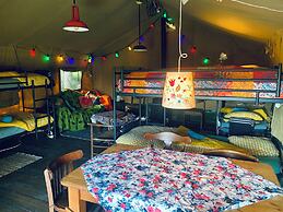 Camping De Helleborus