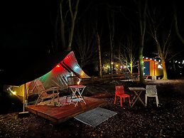 Camping De Helleborus