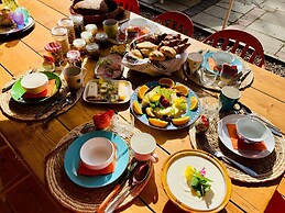 Camping De Helleborus