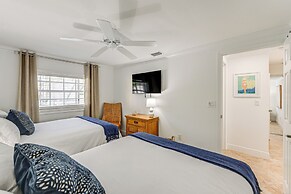 1 Mi to Beach: Naples Home w/ Pool & Fire Pit