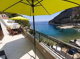 House of Green Experience