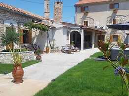 Charming Rooms & Apartments Stelio