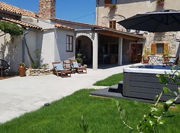 Charming Rooms & Apartments Stelio