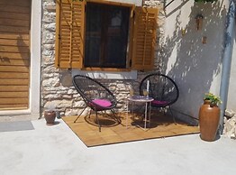 Charming Rooms & Apartments Stelio
