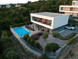 Villa Luxor With Heated Pool