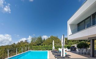 Villa Luxor With Heated Pool