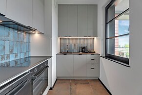 Doki Living - Foodhall & Parking by Downtown Apartments