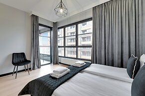 Doki Living - Foodhall & Parking by Downtown Apartments