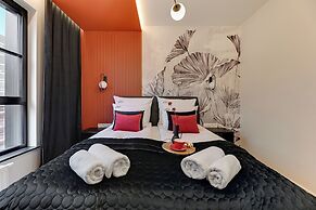 Doki Living - Foodhall & Parking by Downtown Apartments