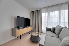 Doki Living - Foodhall & Parking by Downtown Apartments